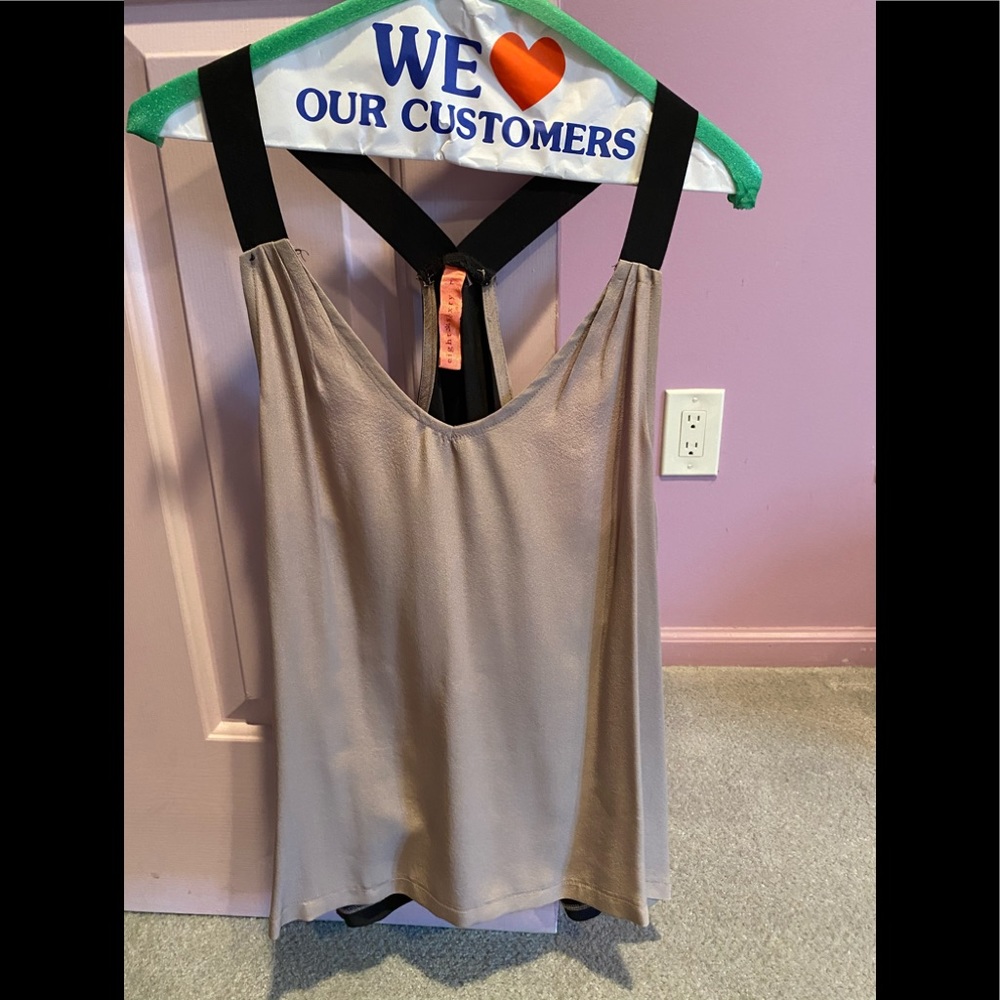 Eight Sixty two tone tank. Large.